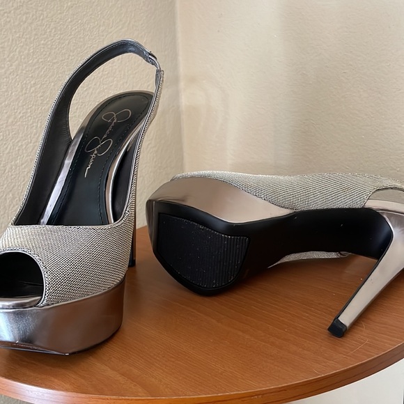 Jessica Simpson -Halie 2 - Picture 2 of 2